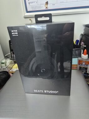 Beats by Dre Beats Studio3 Wireless On-Ear Headphones - Black